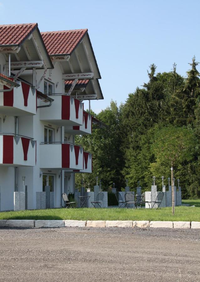 Zum Kreuzritter Aparthotel Wuestenrot Exterior foto
