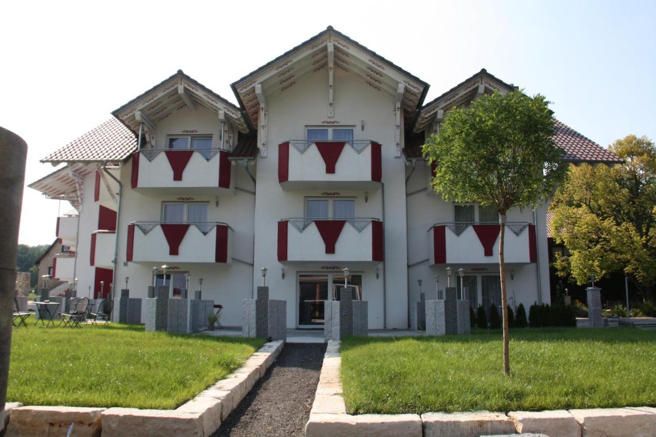 Zum Kreuzritter Aparthotel Wuestenrot Exterior foto